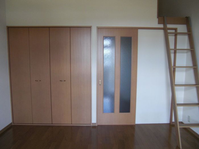 apartment 徳島県阿波市市場町上喜来字南久保679-15