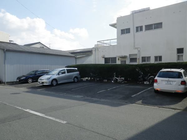  徳島県徳島市南常三島町３丁目粟　田　駐　車　場