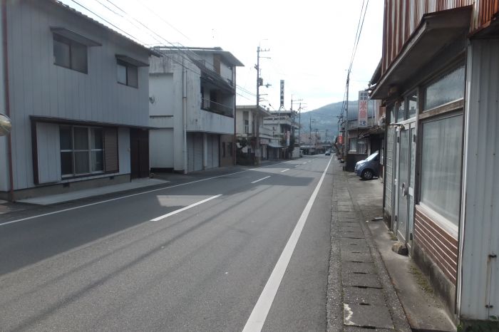 commercial 徳島県美馬市脇町字拝原