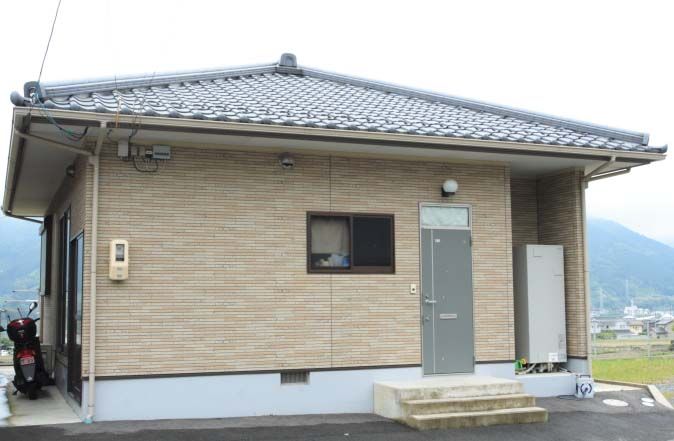 apartment 徳島県三好郡東みよし町足代2208-1