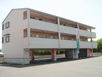 apartment 徳島県阿波市吉野町西条字築地128-1