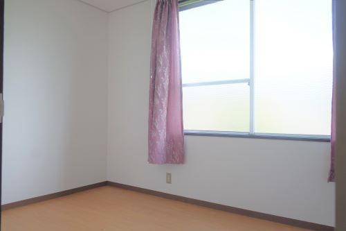 apartment 徳島県三好市井川町吉岡136-2