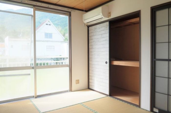 apartment 徳島県三好市井川町吉岡136-2
