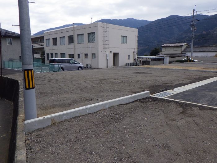  徳島県三好市池田町ウヱノ2853-7（地番[2853-7　A区画]）