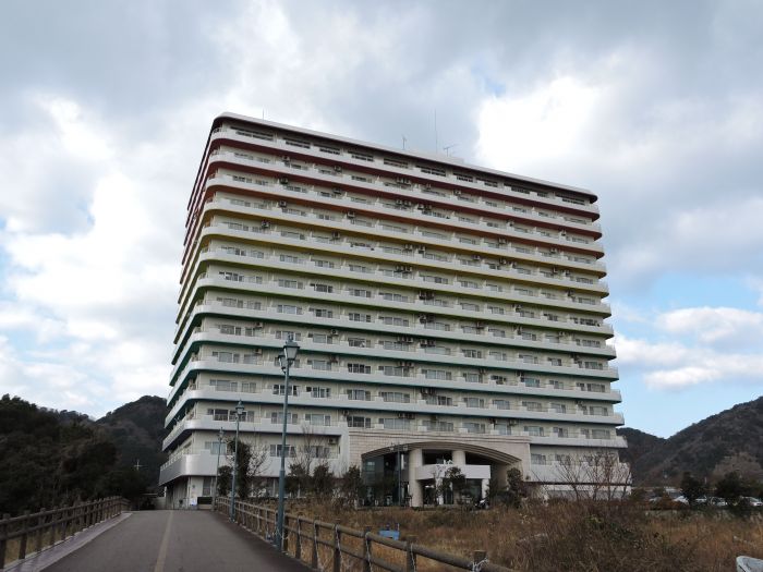 apartment 徳島県鳴門市鳴門町土佐泊浦字高砂１１２番地１