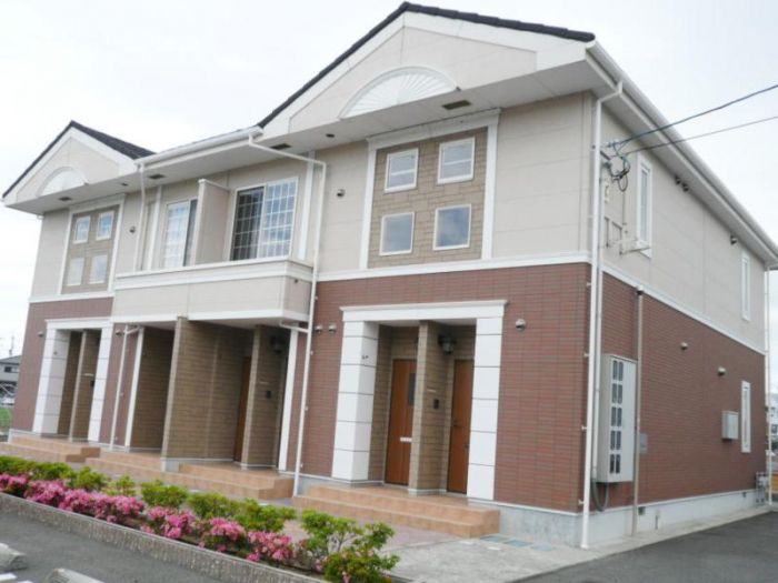 apartment 徳島県小松島市大林町字金岡