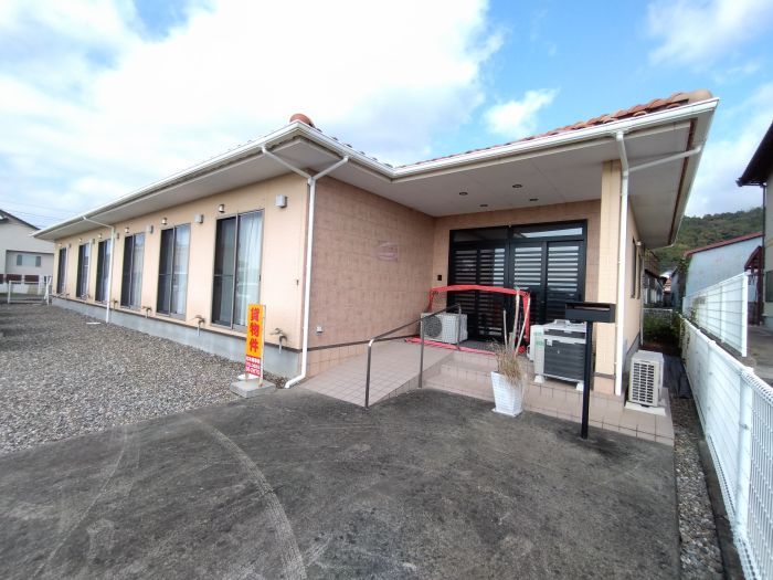 detached 徳島県板野郡上板町西分字山下