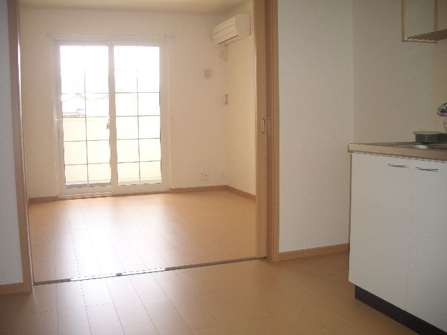 apartment 徳島県小松島市中田町字浜田