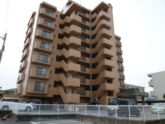 apartment 徳島県徳島市西須賀町下中須33