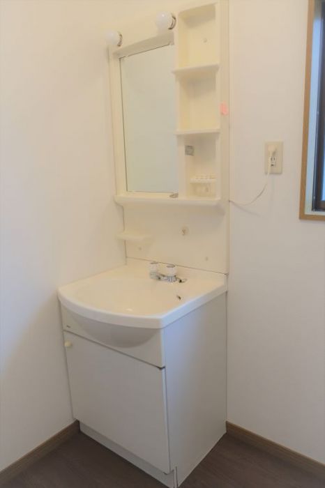 apartment 徳島県三好郡東みよし町西庄字市36-1