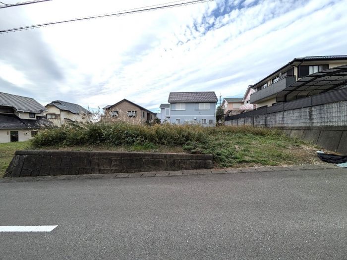  徳島県板野郡板野町大寺字岡山路