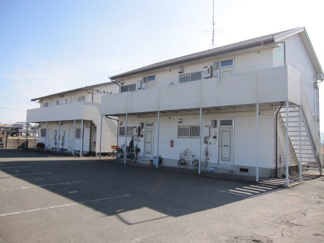 apartment 徳島県小松島市日開野町字行地