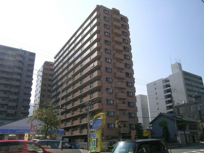 apartment 徳島県徳島市佐古六番町5-26