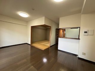 apartment 徳島県徳島市佐古六番町5-26