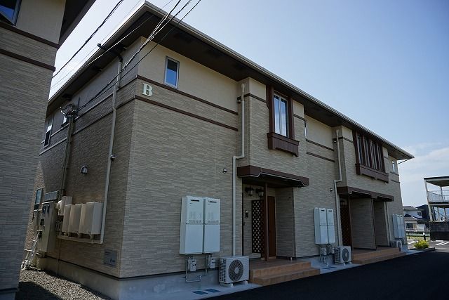 apartment 徳島県美馬市穴吹町三島字舞中島858-1