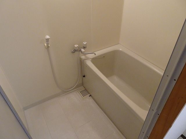 apartment 徳島県小松島市金磯町