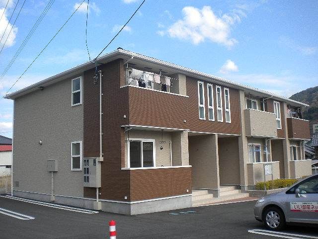 apartment 徳島県三好市池田町州津堂面243-1
