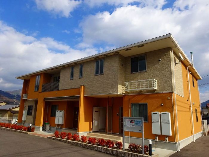 apartment 徳島県三好郡東みよし町西庄字岡田24-1