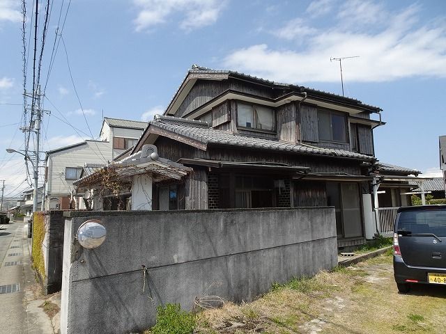 detached 徳島県小松島市坂野町字岡ノ下（地番[4-5]）
