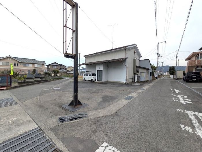 commercial 徳島県名西郡石井町高川原字高川原