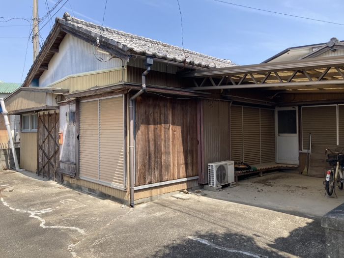  徳島県板野郡板野町吹田字町南3-5