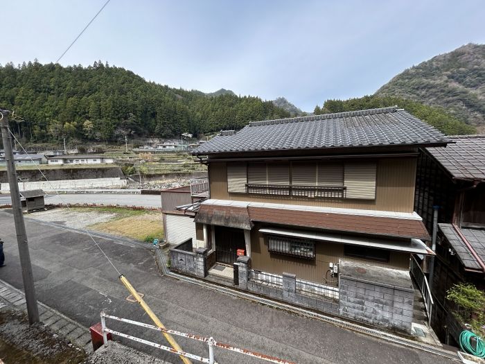 detached 徳島県那賀郡那賀町坂州字向エ177（地番[4]）