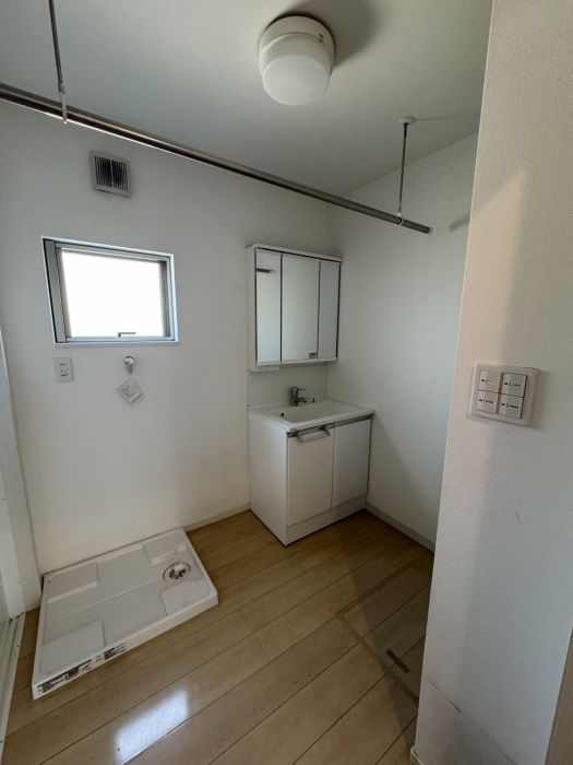detached 徳島県板野郡藍住町奥野字長江口79（地番[18]）